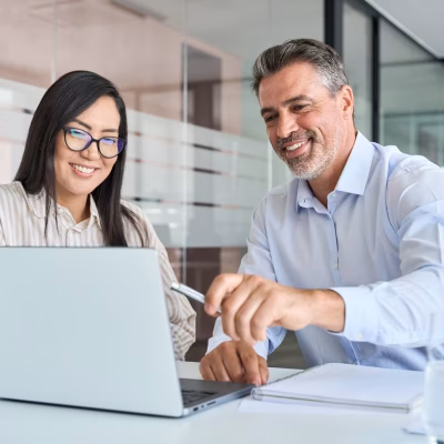 Mid,Aged,Latin,Male,Manager,Mentor,Teaching,Young,Asian,Female